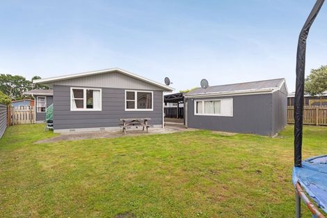 Photo of property in 49 Kimberley Grove, Westbrook, Palmerston North, 4412
