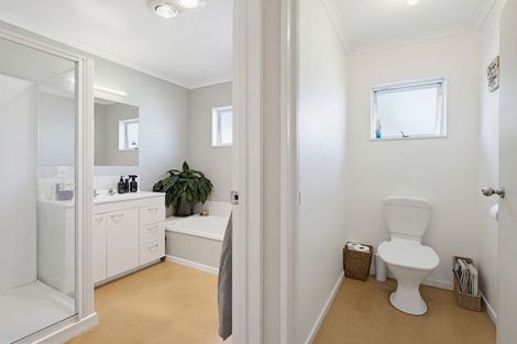 Photo of property in 14 Escort Grove, Awapuni, Palmerston North, 4412