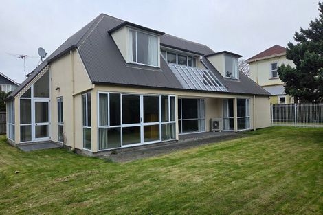 Photo of property in 12 Eversleigh Street, St Albans, Christchurch, 8014