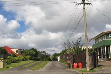 Photo of property in 1/84 East Coast Road, Milford, Auckland, 0620