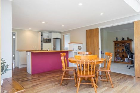 Photo of property in 10 Huntingdon Street, Northland, Wellington, 6012