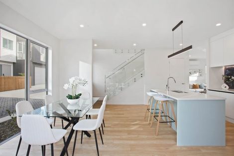 Photo of property in 39b Sorrel Crescent, Bucklands Beach, Auckland, 2012