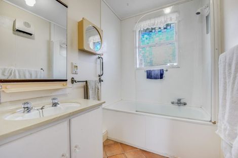 Photo of property in 55 Amanda Avenue, Dinsdale, Hamilton, 3204