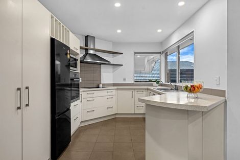 Photo of property in 10 Sapperton Drive, Henderson, Auckland, 0612