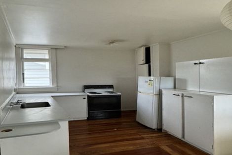 Photo of property in 3/15 Dover Street, Island Bay, Wellington, 6023