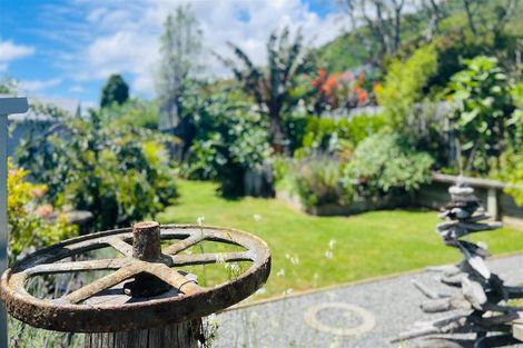 Photo of property in 11 Kotare Street, Waikanae, 5036