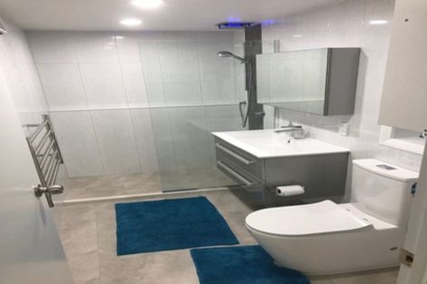 Photo of property in 16 Walworth Avenue, Pakuranga Heights, Auckland, 2010