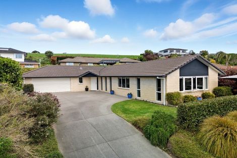 Photo of property in 11 Haden Place, Omokoroa, 3114