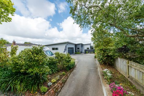 Photo of property in 19 Karina Terrace, Roslyn, Palmerston North, 4414