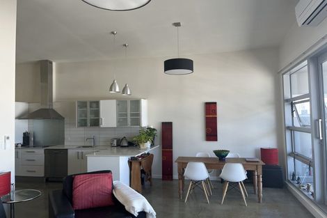 Photo of property in 25u2 Home Street, Mount Victoria, Wellington, 6011