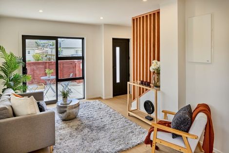 Photo of property in 2/892 High Street, Avalon, Lower Hutt, 5011