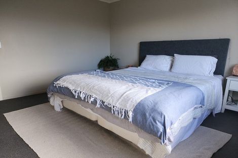 Photo of property in 1 Mount Marua Way, Timberlea, Upper Hutt, 5018