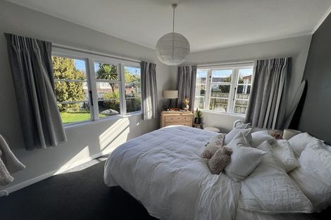 Photo of property in 10 Purser Grove, Fairfield, Lower Hutt, 5011