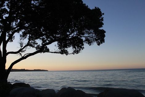 Photo of property in 25-27 Onaero Beach Road, Onaero, Waitara, 4383