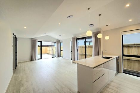 Photo of property in 62 Perendale Road, Jacks Point, 9371