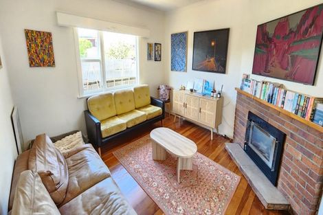 Photo of property in 10a Cutfield Road, New Plymouth, 4310