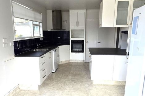 Photo of property in 2 Foyle Street, Island Bay, Wellington, 6023