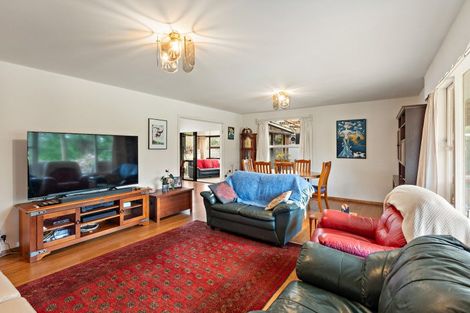 Photo of property in 30 Convent Road, Otaki, 5512