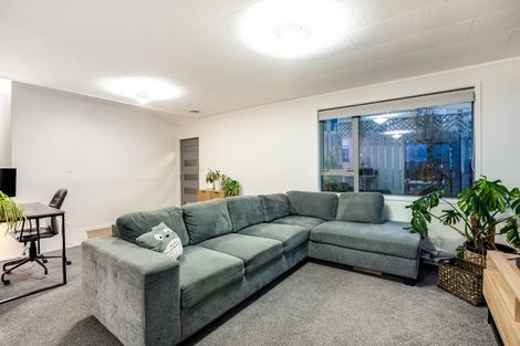 Photo of property in 4 Staysail Place, Whitby, Porirua, 5024