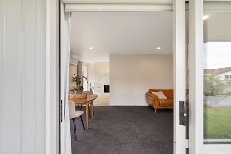 Photo of property in 50 Bowen Street, Cambridge, 3434