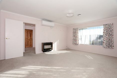 Photo of property in 1 Mcilwaine Place, Marton, 4710