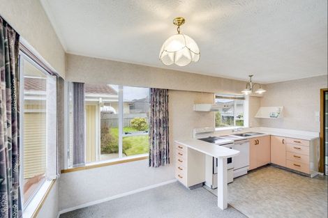 Photo of property in 43 Holyrood Street, Taradale, Napier, 4112