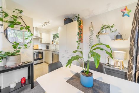 Photo of property in 4 John Street, Stokes Valley, Lower Hutt, 5019