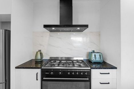 Photo of property in 14 Wade Place, Welcome Bay, Tauranga, 3175