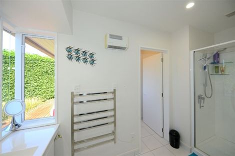 Photo of property in 2/11 Belleview Terrace, Mount Pleasant, Christchurch, 8081