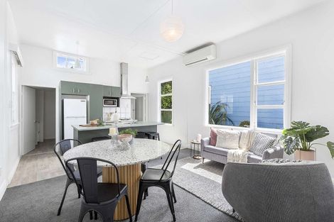 Photo of property in 438 Adelaide Road, Berhampore, Wellington, 6023