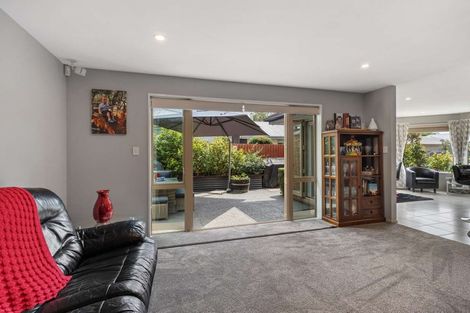 Photo of property in 15 Mataroa Place, Parklands, Christchurch, 8083