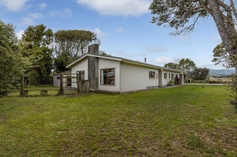 Photo of property in 189 Tararua Road, Levin, 5571