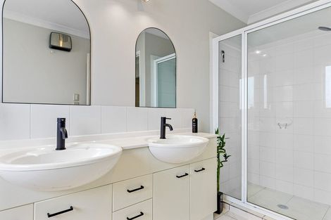 Photo of property in 8 Milkers Gate, Parklands, Christchurch, 8083