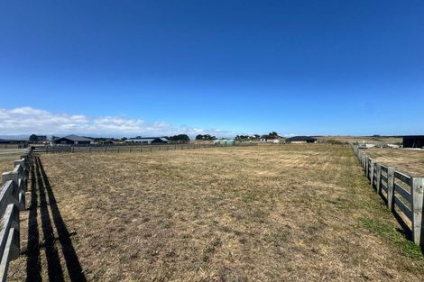 Photo of property in 10 Roma Way, Waitarere, 5510