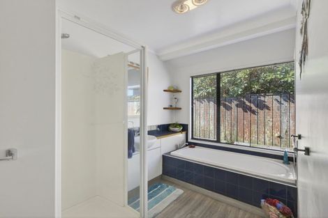 Photo of property in 20 Kowhai Street, Strandon, New Plymouth, 4312