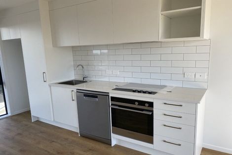 Photo of property in 3/1 Fruitvale Road, New Lynn, Auckland, 0600