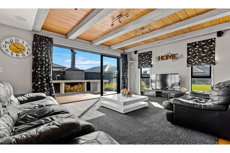 Photo of property in 55 Sovereign Boulevard, Kaiapoi, 7630