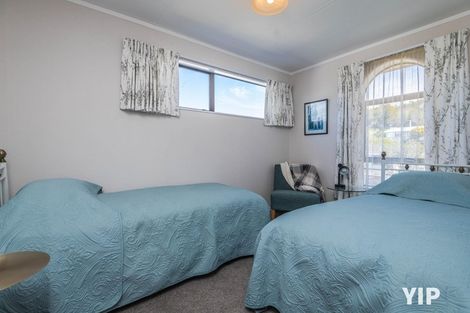 Photo of property in 10 Te Kiteroa Grove, Churton Park, Wellington, 6037