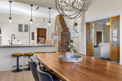 Photo of property in 187 South Road, Hawera, 4610