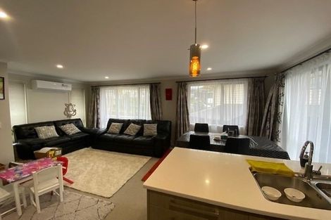 Photo of property in 3 Epic Way, Newlands, Wellington, 6037