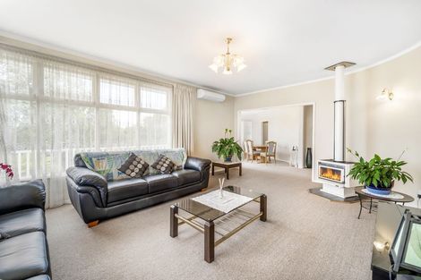 Photo of property in 180a Old Titirangi Road, New Lynn, Auckland, 0600