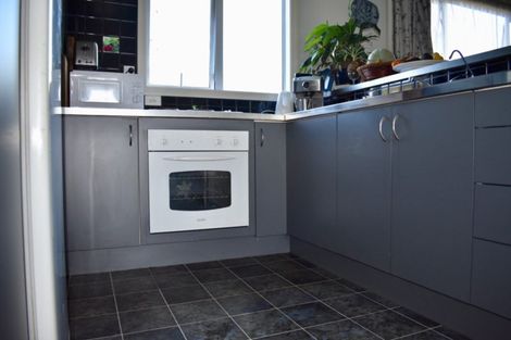 Photo of property in 17 Peel Street, Westport, 7825