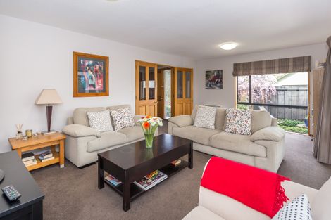 Photo of property in 8 Herbs Place, Cashmere, Christchurch, 8022