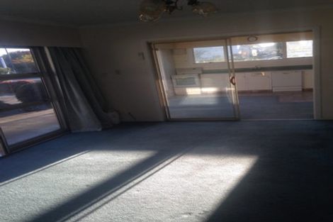 Photo of property in 77 Memorial Avenue, Ilam, Christchurch, 8053