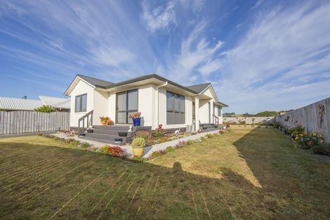 Photo of property in 9 Lowburn Avenue, Waipu, 0510