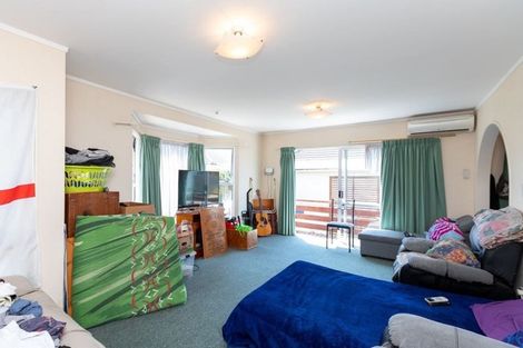 Photo of property in 30b Yeats Crescent, Fairfield, Hamilton, 3214