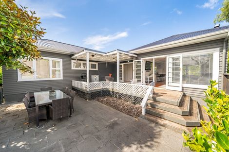 Photo of property in 25 Field Street, Silverstream, Upper Hutt, 5019