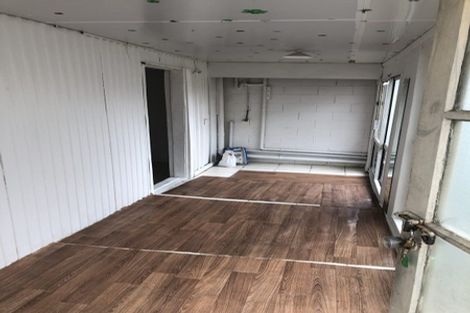 Photo of property in 621 Massey Road, Mangere, Auckland, 2022