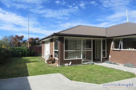 Photo of property in 96 Rattray Street, Riccarton, Christchurch, 8041