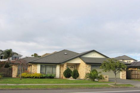 Photo of property in 218 Kilkenny Drive, East Tamaki Heights, Auckland, 2016